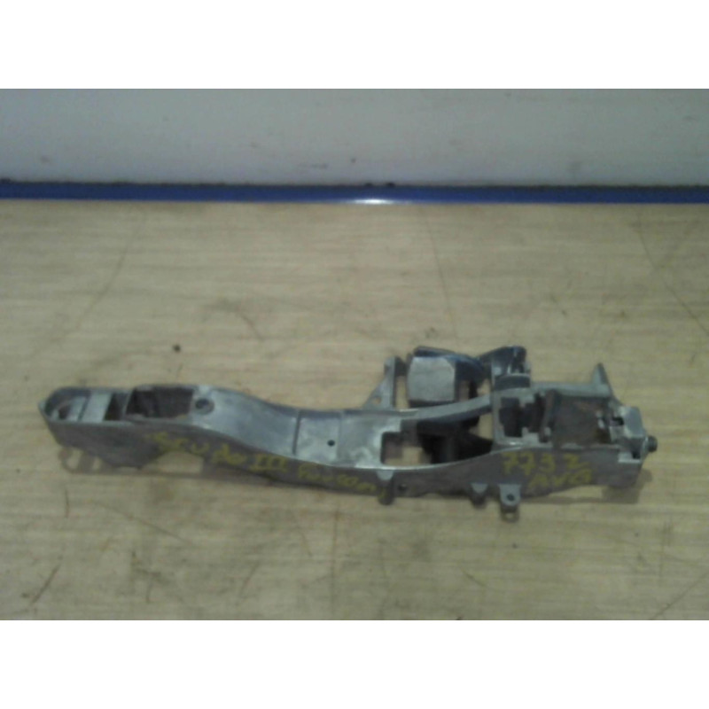 Support poignee porte avant gauche FIAT SCUDO 2 d’occasion