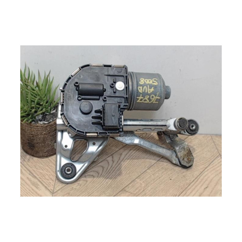 Moteur essuie glace avant droit PEUGEOT 5008 1 PHASE 1 d’occasion