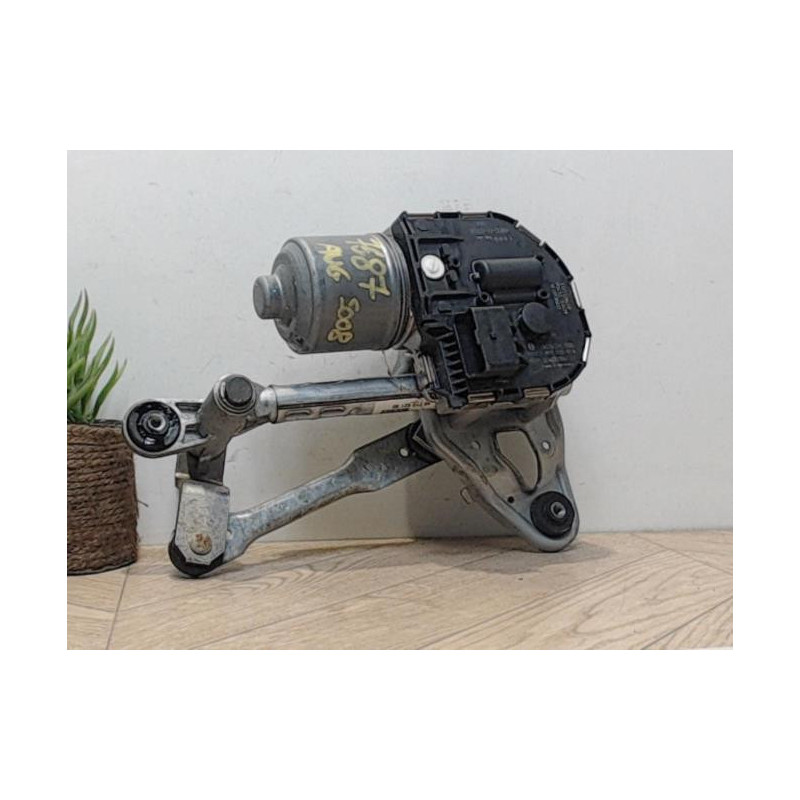 Moteur essuie glace avant gauche PEUGEOT 5008 1 PHASE 1 d’occasion