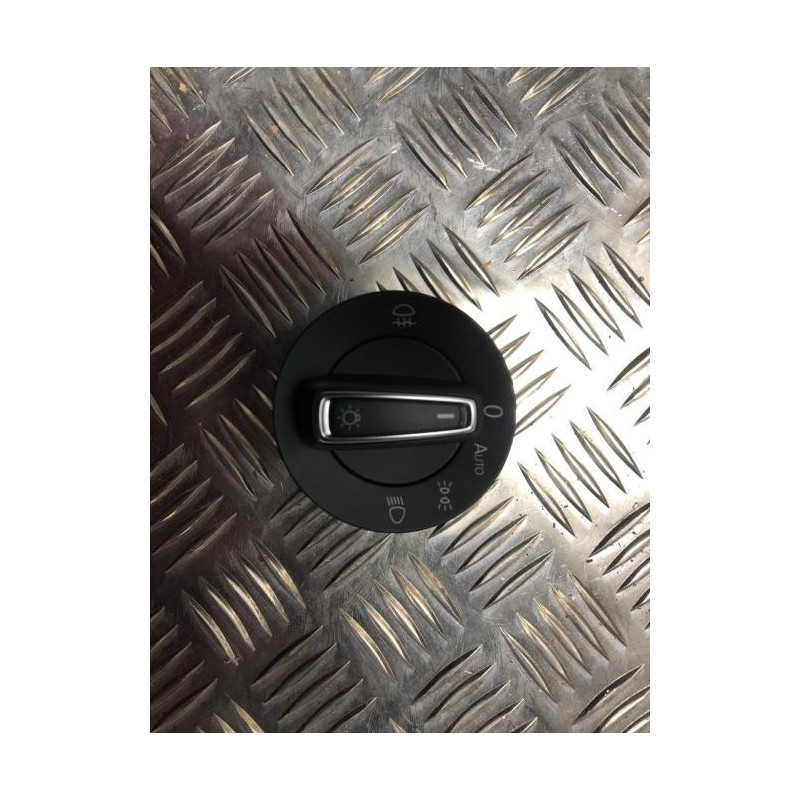 Commande de phare VOLKSWAGEN TOURAN 3 d’occasion