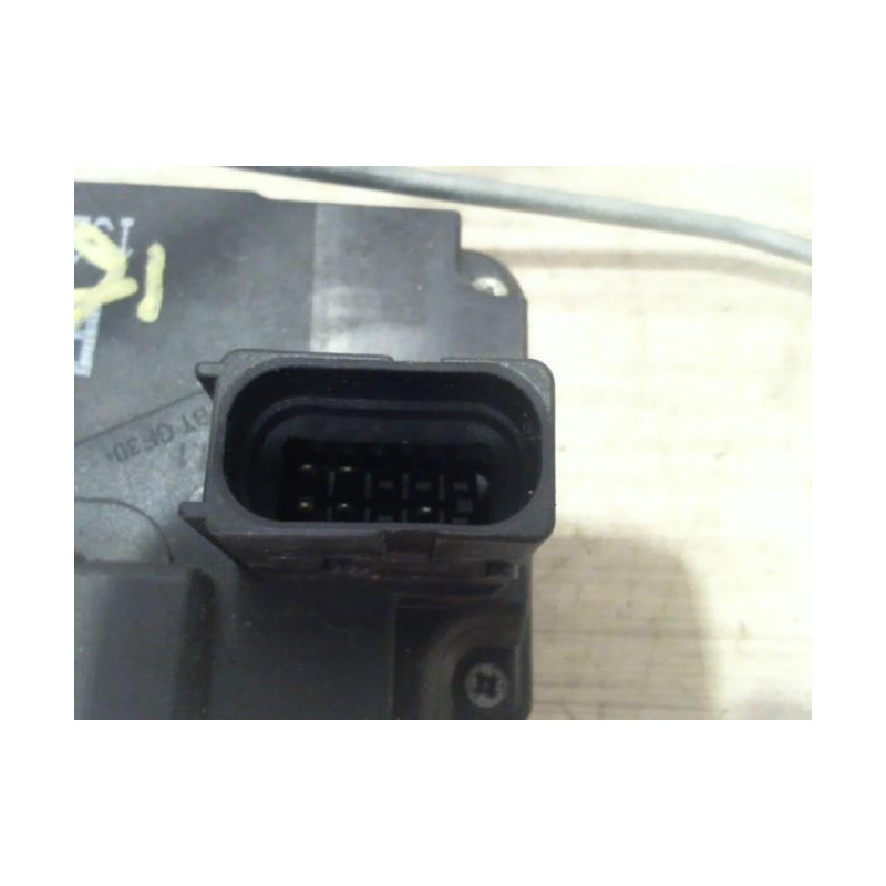 Serrure arriere droit OPEL ZAFIRA B PHASE 1 d’occasion