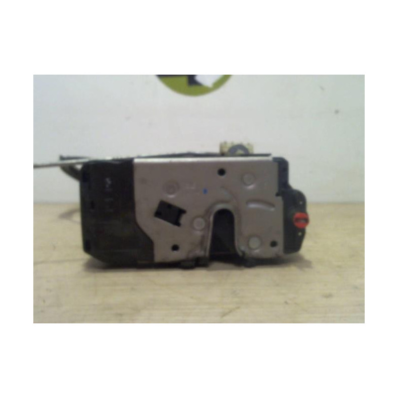 Serrure arriere droit OPEL ZAFIRA B PHASE 1 d’occasion