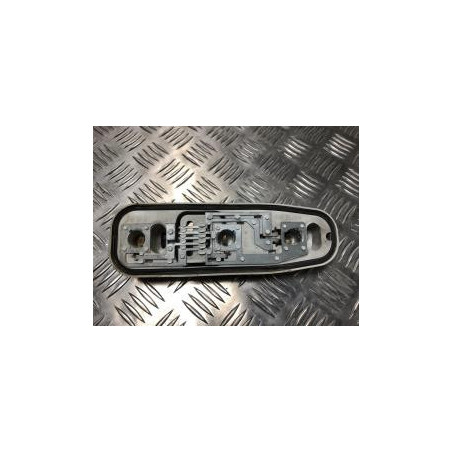 Platine feu arriere gauche RENAULT TWINGO 1 PHASE 3 d’occasion