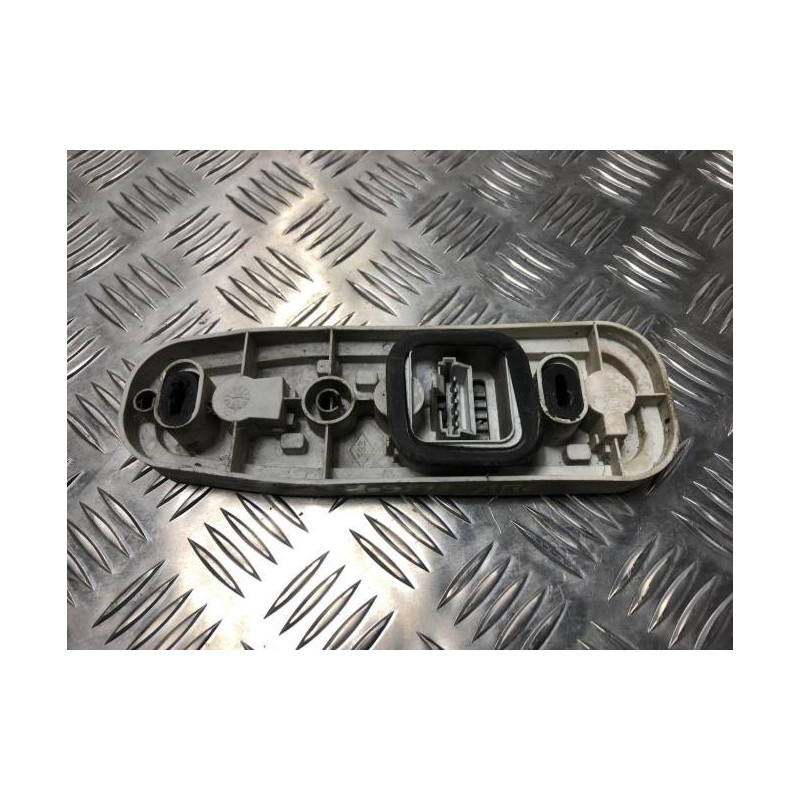Platine feu arriere gauche RENAULT TWINGO 1 PHASE 3 d’occasion