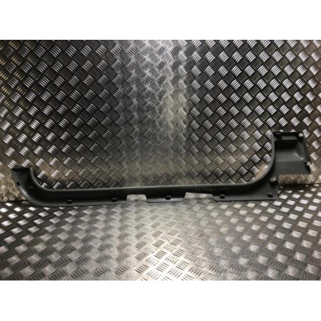 Garniture laterale arriere gauche RENAULT TWINGO 1 PHASE 3 d’occasion