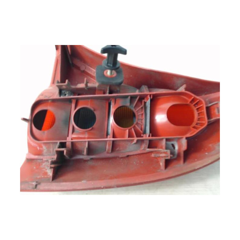 Feu arriere principal gauche (feux) RENAULT CLIO 2 PHASE 1 d’occasion