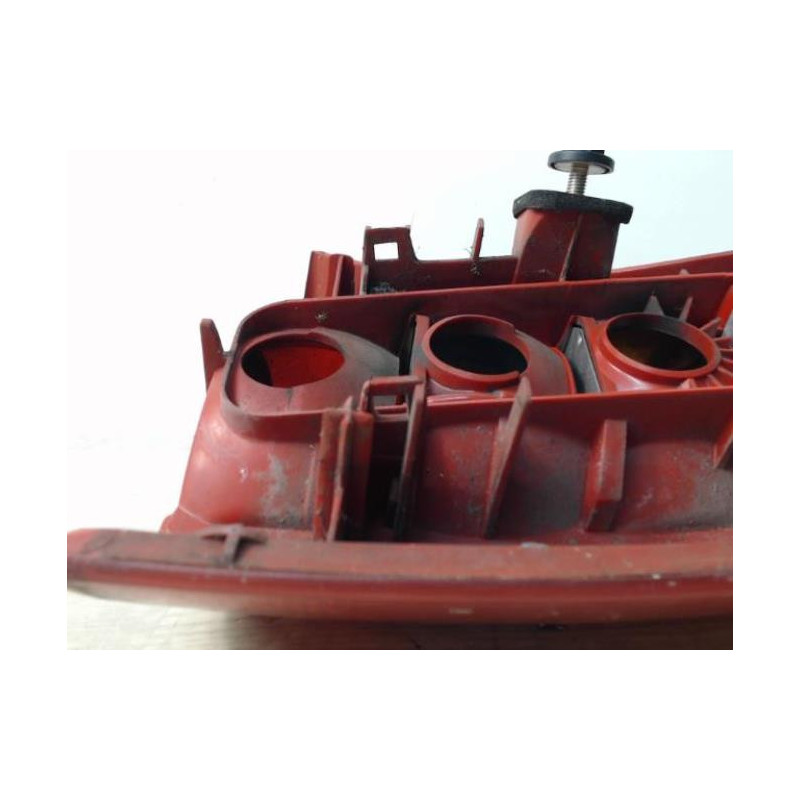 Feu arriere principal gauche (feux) RENAULT CLIO 2 PHASE 1 d’occasion