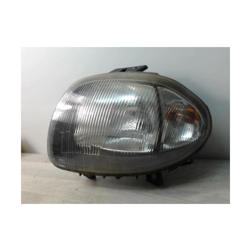 Optique avant principal gauche (feux)(phare) RENAULT CLIO 2 PHASE 1 d’occasion