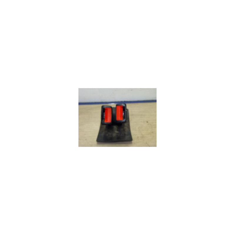 Attache ceinture arriere centrale MINI MINI 1 R50/R53 PHASE 1 d’occasion