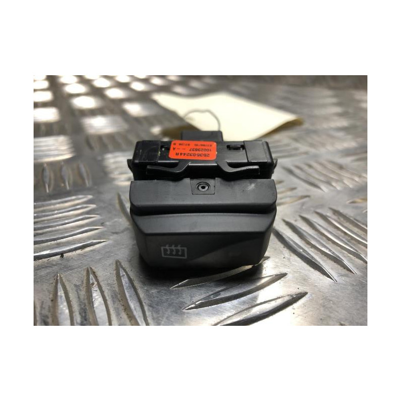 Commande degivrage lunette arriere DACIA DOKKER PHASE 1 d’occasion