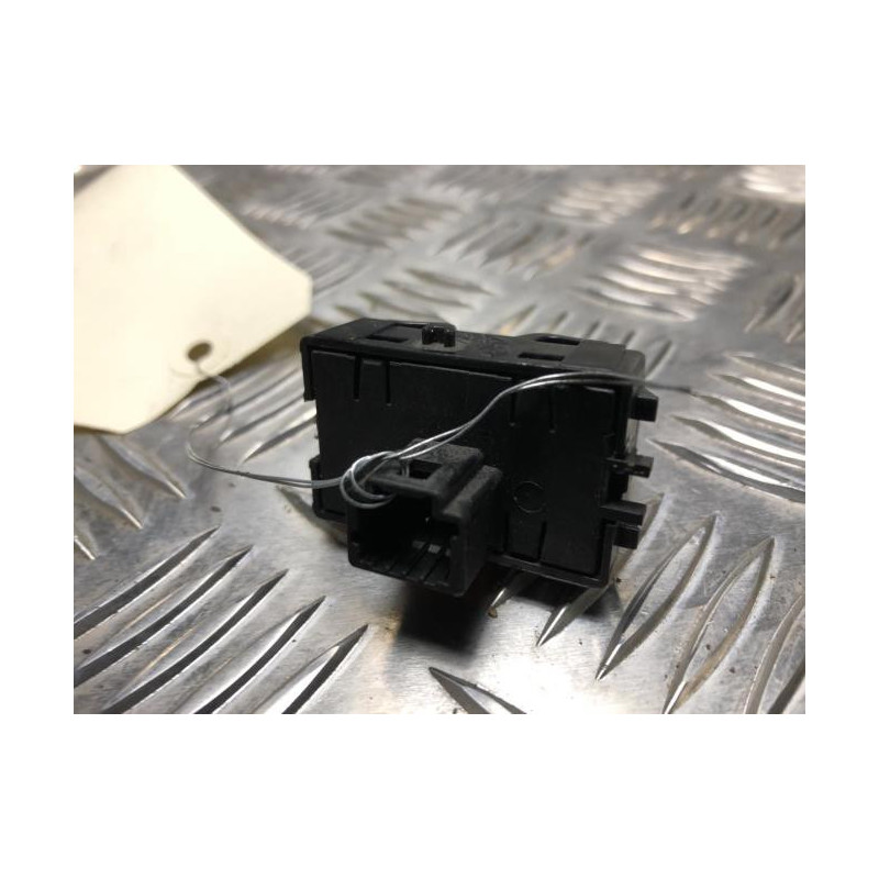 Commande degivrage lunette arriere DACIA DOKKER PHASE 1 d’occasion