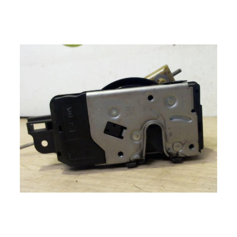 Serrure avant droit OPEL ASTRA H PHASE 1 d’occasion