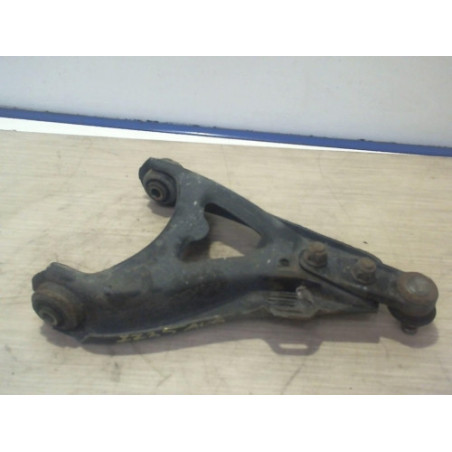 Triangle avant droit RENAULT MEGANE 1 PHASE 2 d’occasion