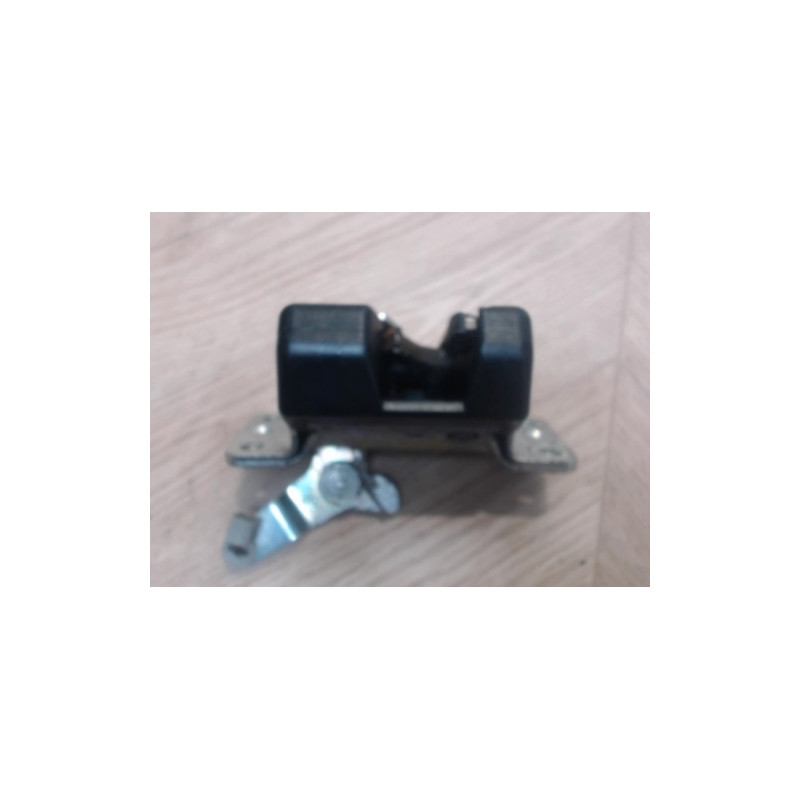 Serrure de coffre OPEL ZAFIRA A PHASE 2 d’occasion