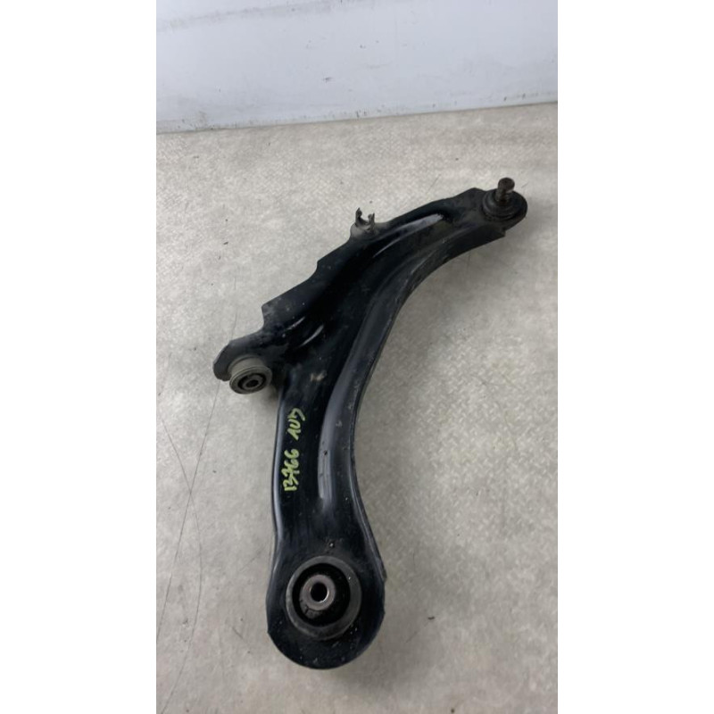 Triangle avant droit RENAULT SCENIC 2 PHASE 1 d’occasion