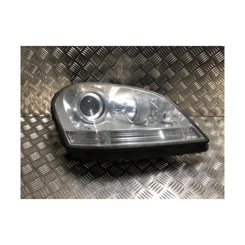 Optique avant principal droit (feux)(phare) MERCEDES CLASSE M 164 PHASE 1 d’occasion