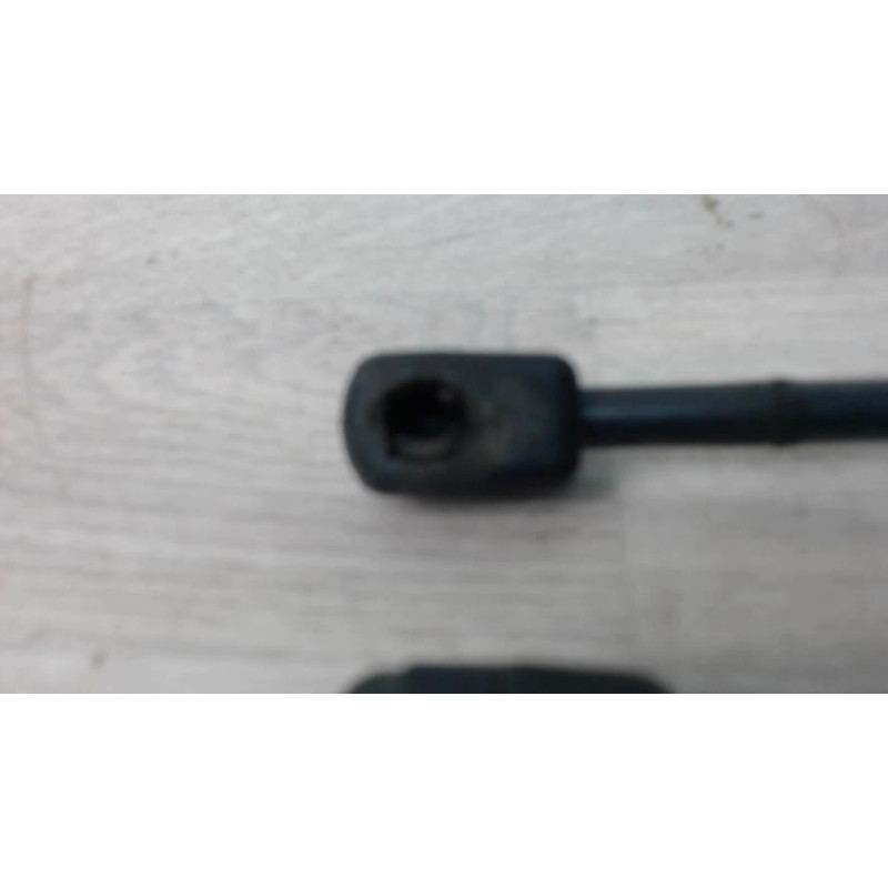 Verin de coffre OPEL ASTRA J GTC d’occasion