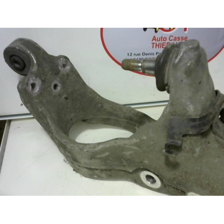 Bras inferieur avant gauche PEUGEOT 407  BERLINE (6D) HDI d’occasion