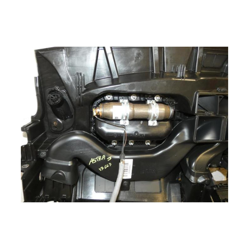 Tableau de bord OPEL ASTRA J GTC d’occasion