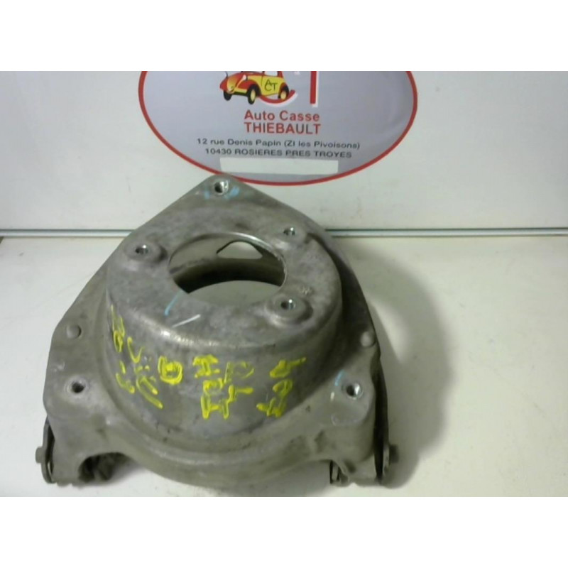 Bras de suspension superieur avant droit PEUGEOT 407 SW PHASE 2 d’occasion