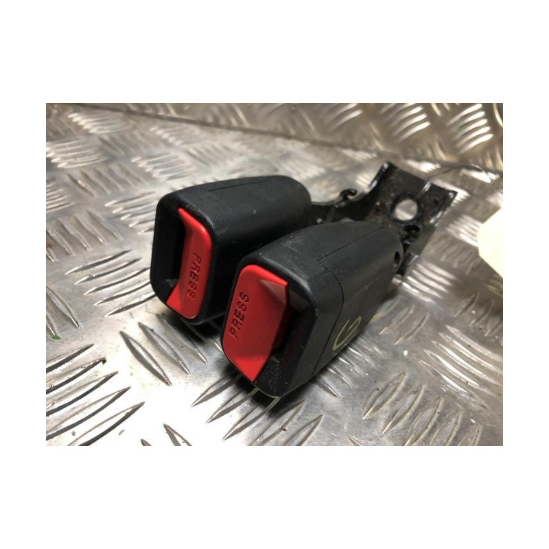 Attache ceinture arriere gauche HYUNDAI IX 35 PHASE 2 d’occasion