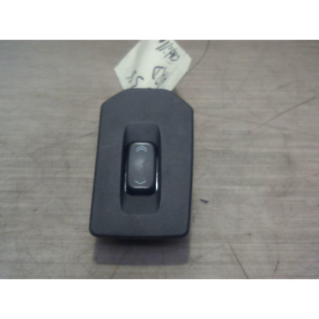 Interrupteur de leve vitre arriere droit CADILLAC CTS 1 d’occasion