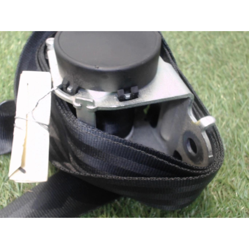 Attache ceinture arriere gauche DACIA DUSTER 1 PHASE 1 d’occasion