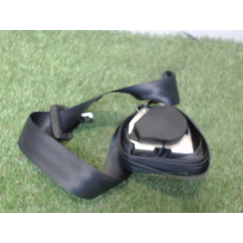 Attache ceinture arriere gauche DACIA DUSTER 1 PHASE 1 d’occasion