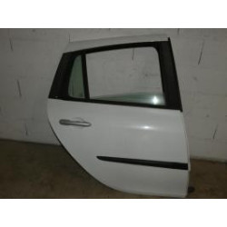 Porte arriere droit RENAULT CLIO 3 PHASE 2 BREAK d’occasion