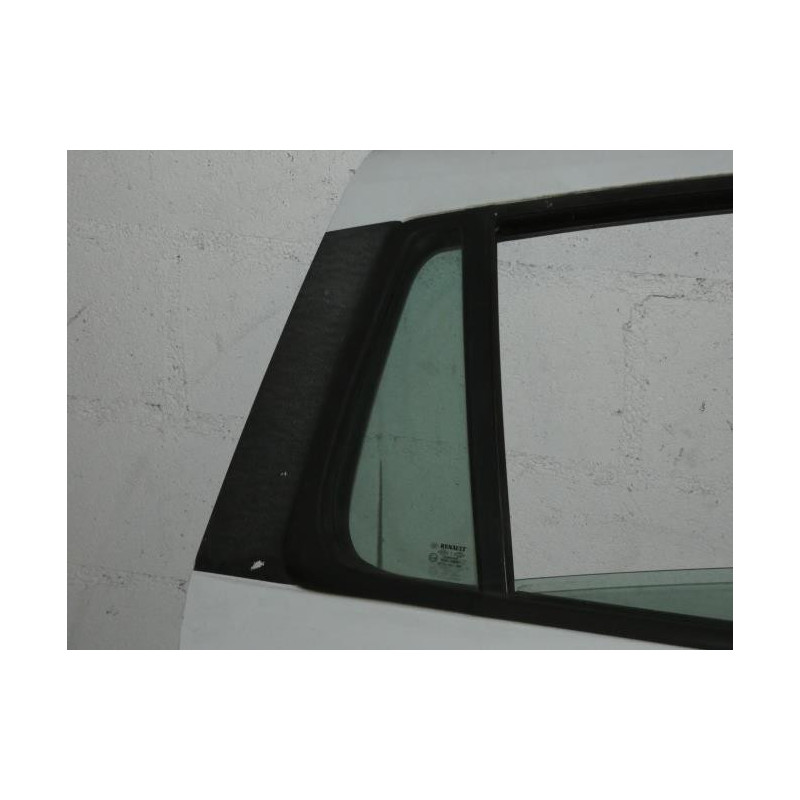 Porte arriere droit RENAULT CLIO 3 PHASE 2 BREAK d’occasion