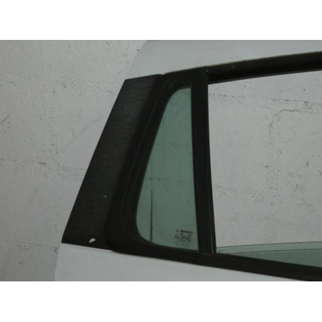 Porte arriere droit RENAULT CLIO 3 PHASE 2 BREAK d’occasion
