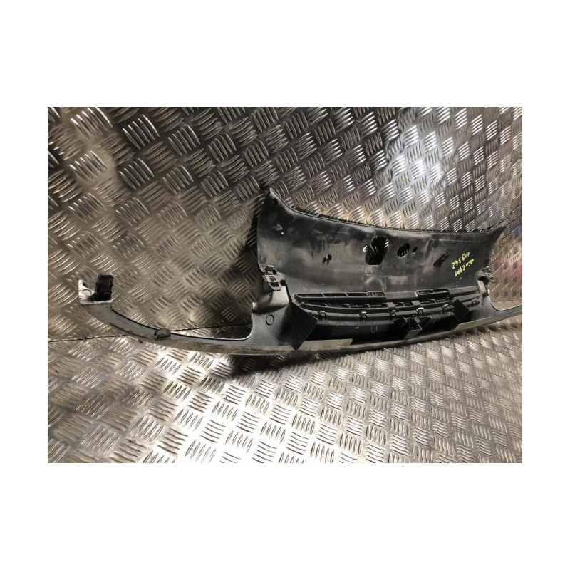 Calandre RENAULT CLIO 2 PHASE 1 d’occasion