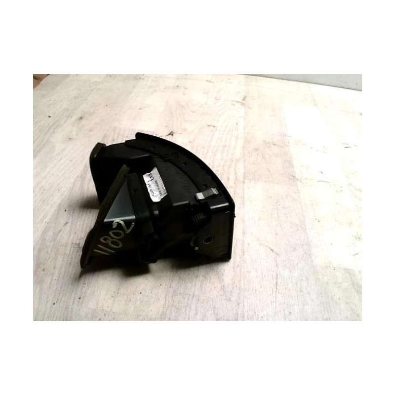 Aerateur tableau de bord avant droit VOLKSWAGEN POLO 4 PHASE 1 d’occasion