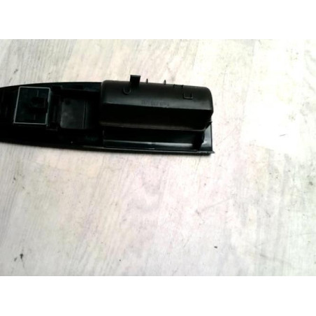 Interrupteur de leve vitre avant gauche VOLKSWAGEN POLO 4 PHASE 1 d’occasion
