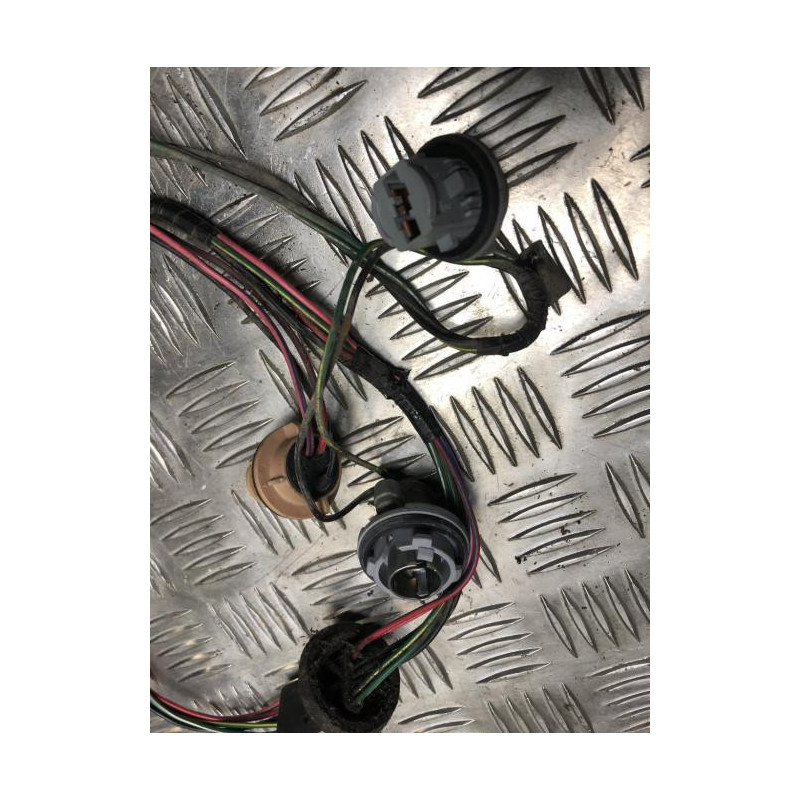 Platine feu arriere gauche NISSAN X-TRAIL 1 PHASE 1 d’occasion