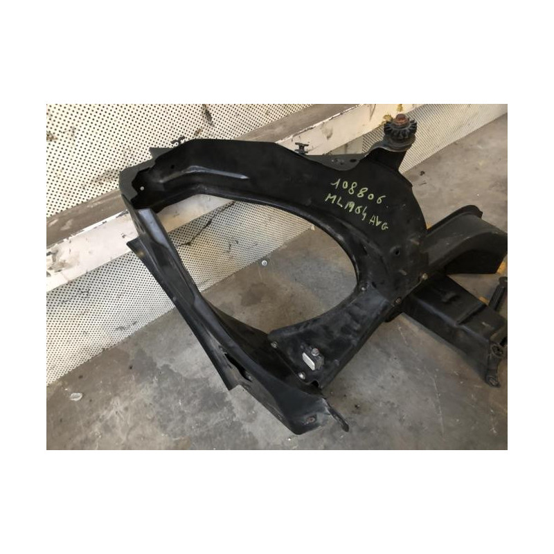 Support de phare gauche (tôle) MERCEDES CLASSE M 164 PHASE 1 d’occasion