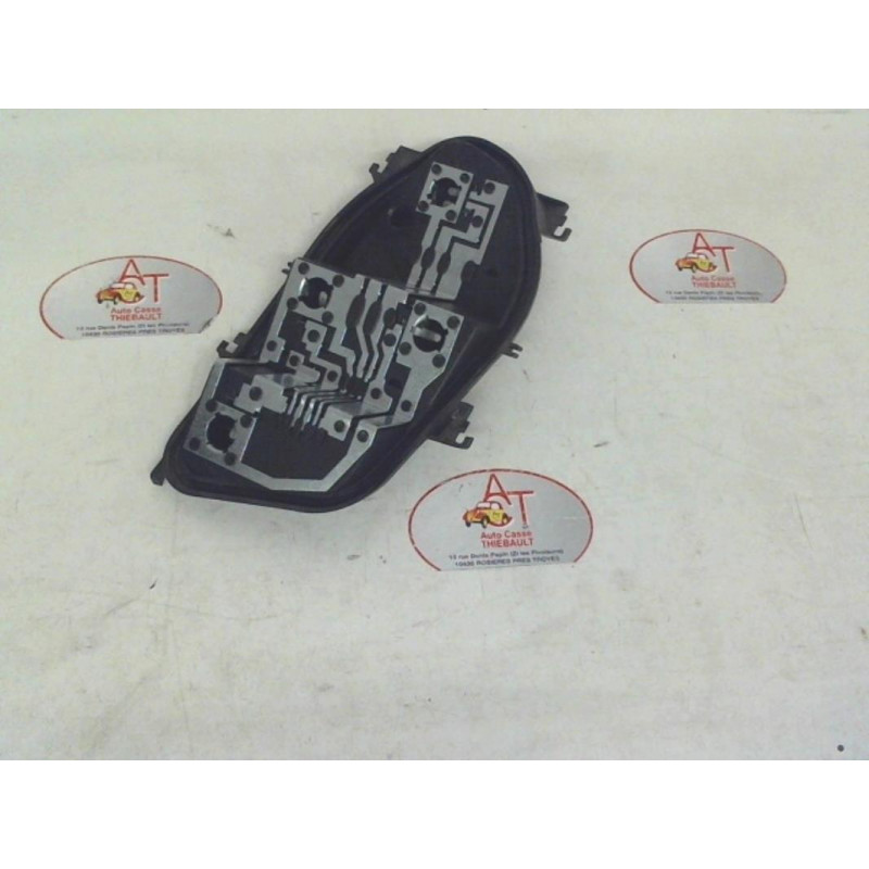 Platine feu arriere droit RENAULT CLIO III PHASE 1 d’occasion