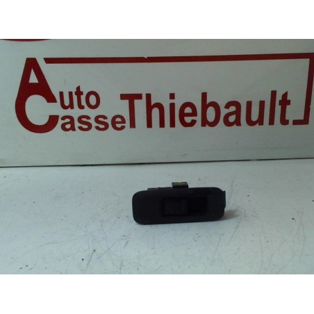 Interrupteur de leve vitre arriere droit NISSAN PRIMERA III d’occasion