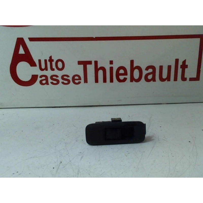 Interrupteur de leve vitre arriere droit NISSAN PRIMERA III d’occasion