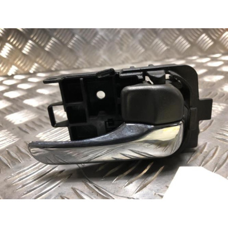 Poignee interieur arriere droit NISSAN X-TRAIL 1 PHASE 1 d’occasion