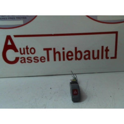 Bouton de warning NISSAN PRIMERA I d’occasion