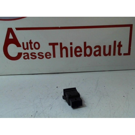 Bouton de warning VOLKSWAGEN POLO IV (9N1) PHASE 1 d’occasion
