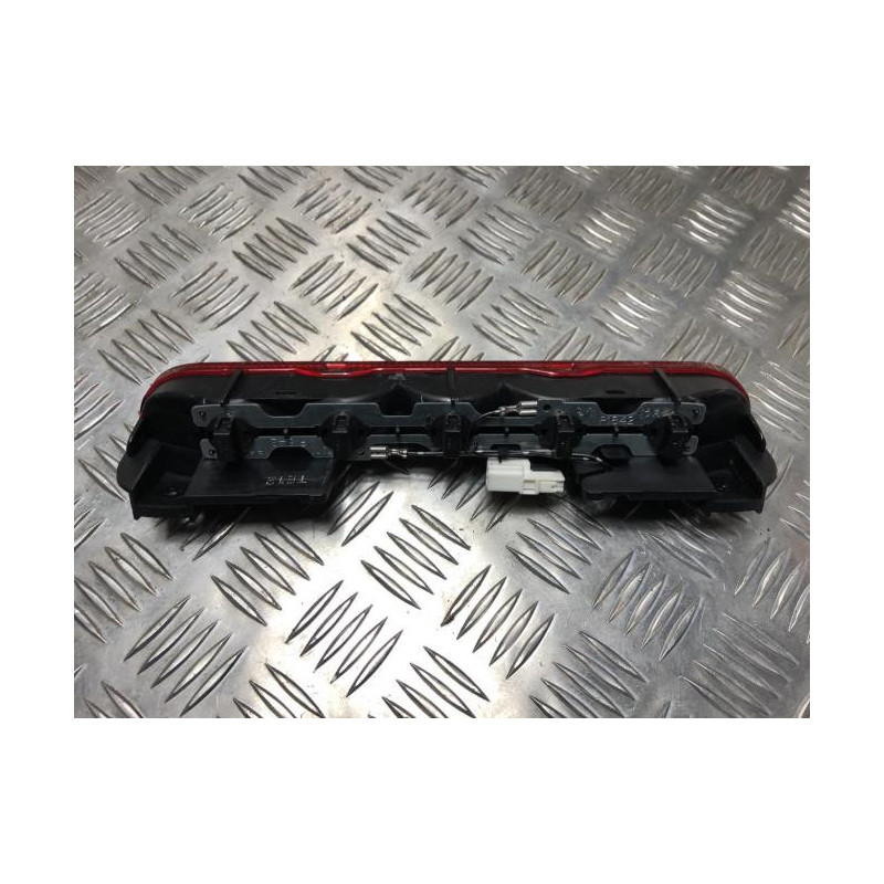 Feu arriere stop central NISSAN X-TRAIL 1 PHASE 1 d’occasion