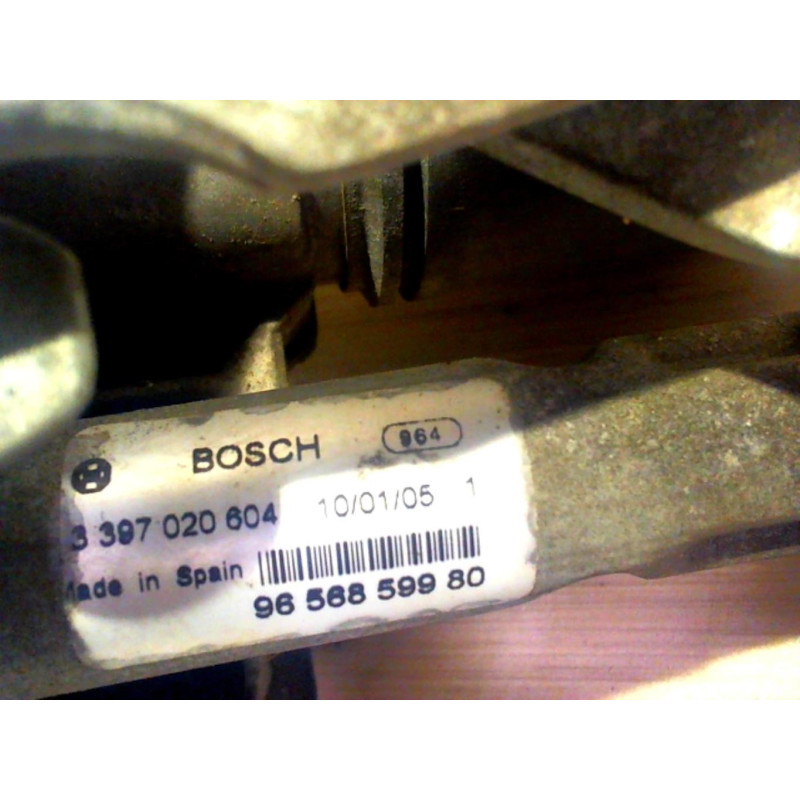 Moteur essuie glace avant gauche PEUGEOT 407 PHASE 1 d’occasion