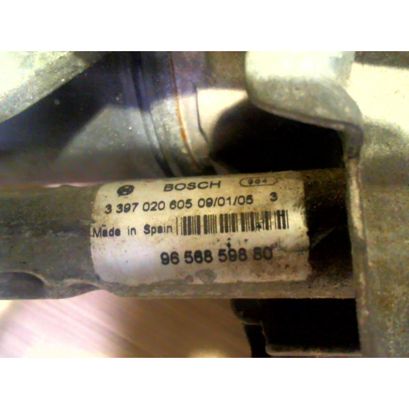 Moteur essuie glace avant droit PEUGEOT 407 PHASE 1 d’occasion