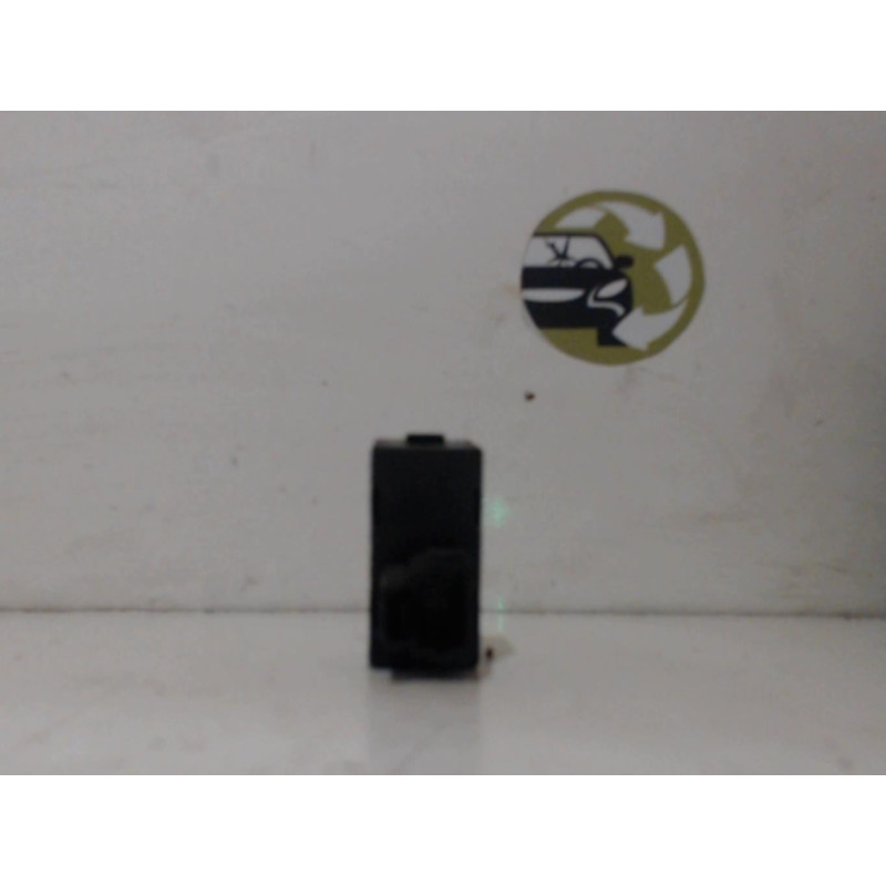 Interrupteur de leve vitre PEUGEOT 407 PHASE 1 d’occasion