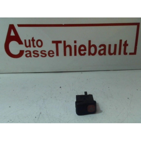 Bouton de warning VOLKSWAGEN POLO III (6N1) d’occasion