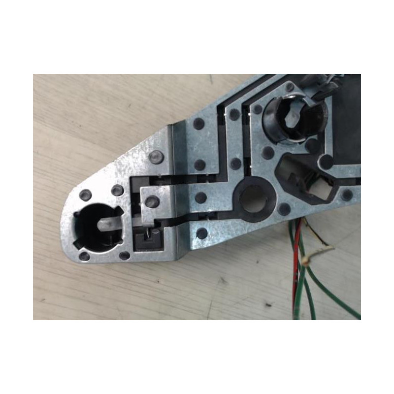 Platine feu arriere droit TOYOTA AVENSIS 2 PHASE 2 d’occasion