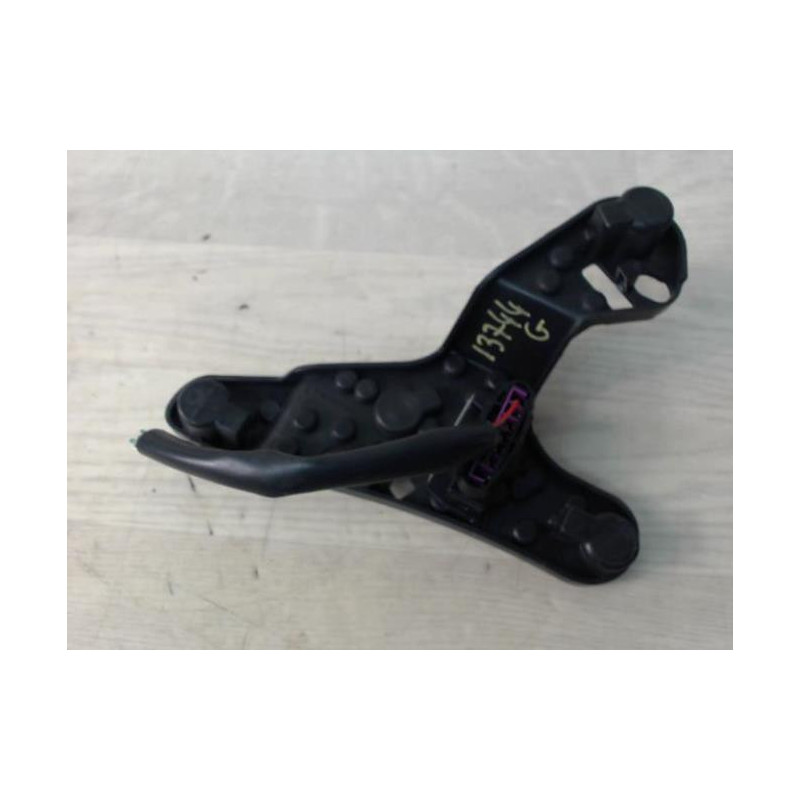 Platine feu arriere gauche TOYOTA AVENSIS 2 PHASE 2 d’occasion