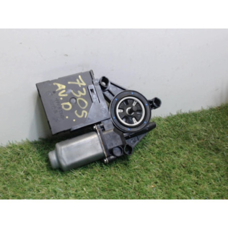 Moteur leve vitre avant droit VOLKSWAGEN TOURAN 1 PHASE 1 d’occasion